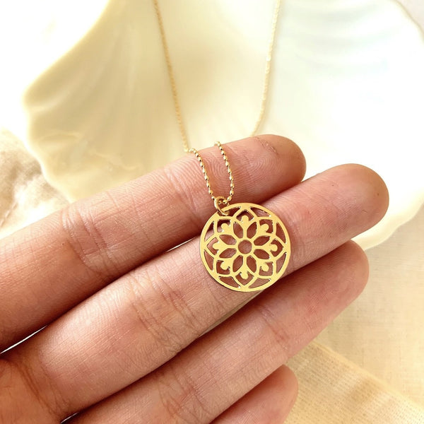 Collar Mandala Flor Gold
